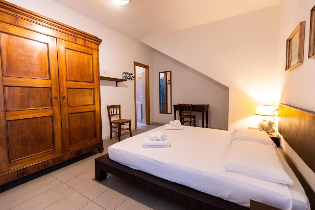 Theo'S Rooms Olbia Ngoại thất bức ảnh